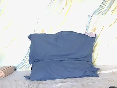 l4 love online show from October 14, 2025, 8:26 am