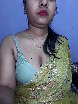 Snapshot of Geri405 chatting on November 19, 2025, 5:35 pm Geri405 online show from November 19, 2025, 5:35 pm