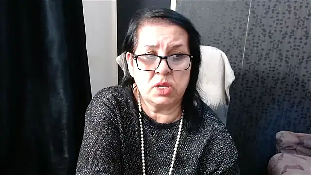 Snapshot of MissSanjanne chatting on March 6, 2025, 8:37 pm MissSanjanne online show from March 6, 2025, 8:37 pm