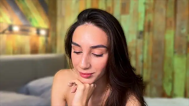 Elliizabeth online show from October 25, 2025, 7:07 am