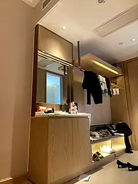 miumiu-66 online show from September 23, 2025, 3:41 pm