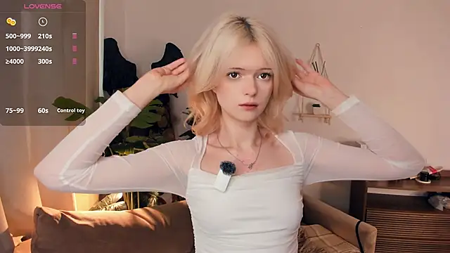 LaureMestler online show from March 22, 2026, 8:27 am