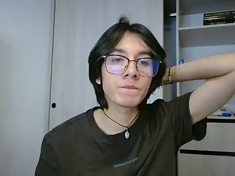 Matti Mendez  online show from July 10, 2026, 5:57 pm