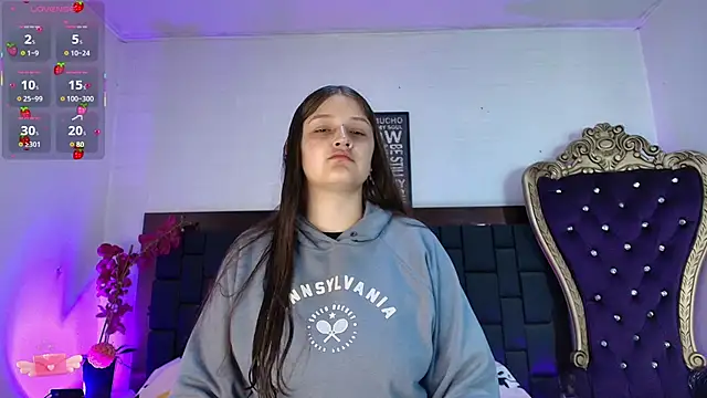 Krystal Heartss online show from January 14, 2026, 1:04 pm