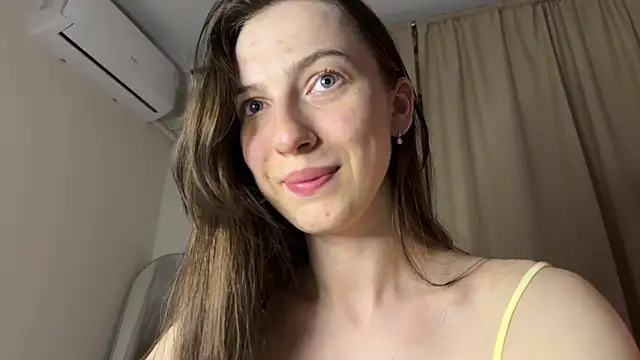 Snapshot of Prettyyy_Angel chatting on May 25, 2026, 7:45 pm Prettyyy Angel online show from May 25, 2026, 7:45 pm