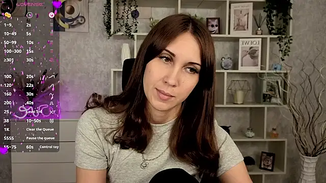 DreamVelour online show from October 16, 2025, 8:28 pm