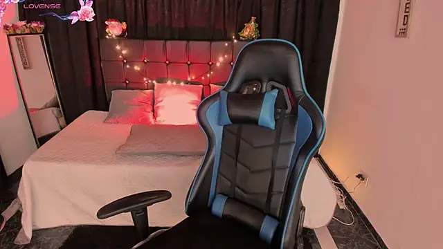 Hanna MA online show from December 2, 2025, 2:52 pm