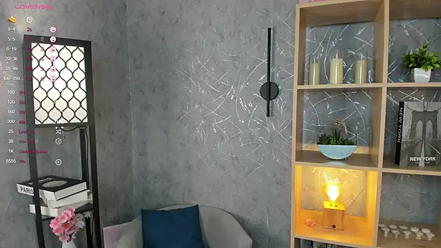 ElenoreReth online show from November 11, 2025, 1:33 am