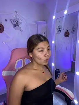 Gaby 002 online show from October 18, 2025, 2:13 am