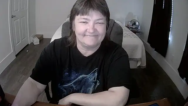 Snapshot of Buggy1965 chatting on December 21, 2025, 10:10 pm Buggy1965 online show from December 21, 2025, 10:10 pm