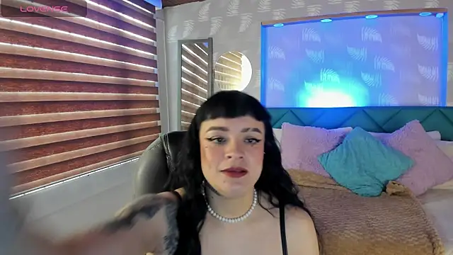 Antonela vargas online show from April 7, 2026, 12:18 pm