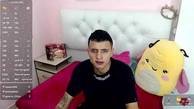 xx-kike-xx online show from October 9, 2025, 3:12 pm