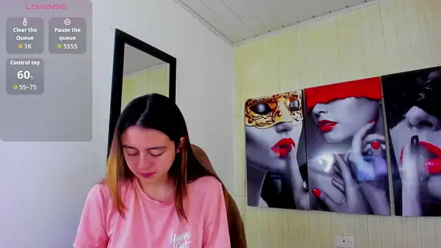 lala clark online show from November 14, 2025, 1:15 pm