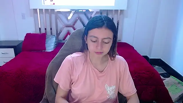 lala clark online show from October 17, 2025, 1:02 pm