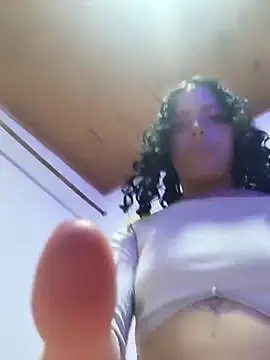 Snapshot of zakura_Haruno chatting on February 14, 2026, 7:47 pm zakura Haruno online show from February 14, 2026, 7:47 pm