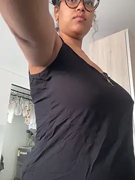 miiabrown18 online show from October 16, 2025, 9:34 pm