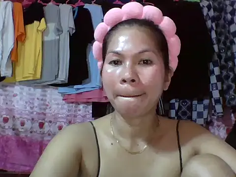 sexyanne1988 online show from February 15, 2026, 12:04 pm