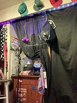 blondebarbiebae online show from October 8, 2025, 2:13 am