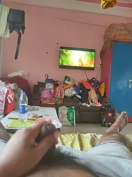 only woman online show from December 21, 2025, 6:15 am