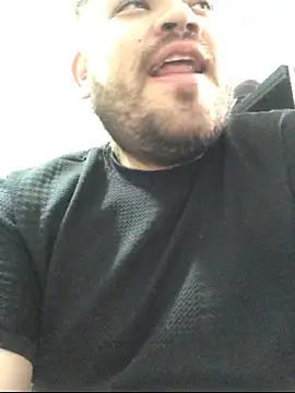 big bearr online show from November 14, 2025, 1:26 pm