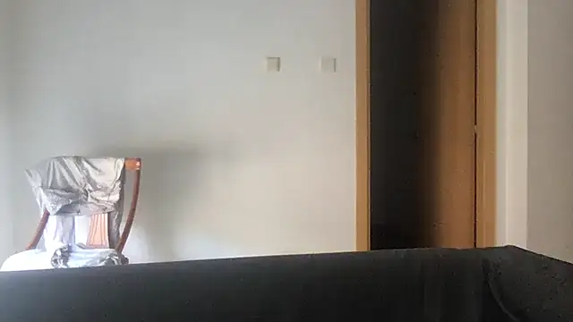 paula19800 online show from November 6, 2025, 9:35 am