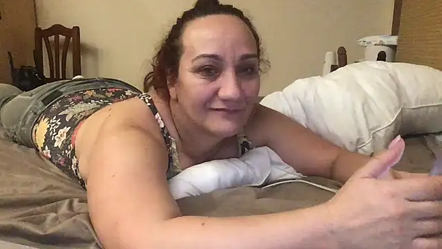 paula19800 online show from November 18, 2025, 12:08 pm