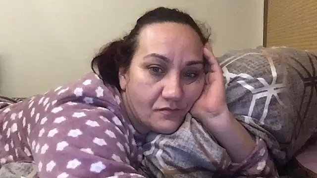 paula19800 online show from November 22, 2025, 10:36 am