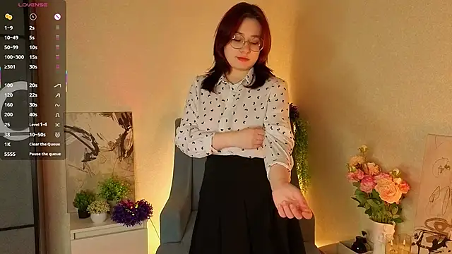 NyamNyamNyammm online show from October 13, 2025, 3:02 pm