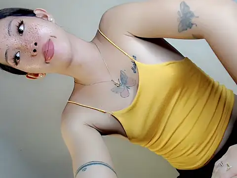 Snapshot of ashley_bombshell chatting on May 27, 2026, 1:57 am ashley bombshell online show from May 27, 2026, 1:57 am