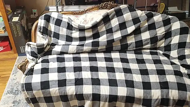 xofrankiefinexo online show from March 4, 2026, 4:31 am