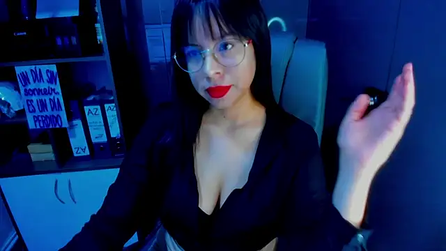 Emma Rich3 online show from October 7, 2025, 3:02 pm