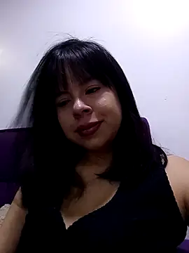 Emma Rich3 online show from October 9, 2025, 2:39 pm