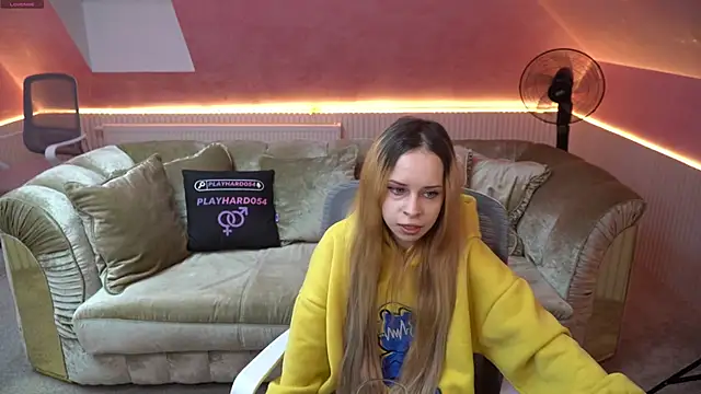 Snapshot of Luchi_Sun chatting on November 27, 2025, 11:10 am Luchi Sun online show from November 27, 2025, 11:10 am