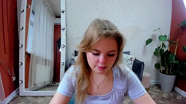 Melissa 199 online show from November 25, 2025, 5:41 am