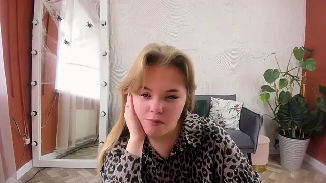 Melissa 199 online show from October 31, 2025, 9:06 am