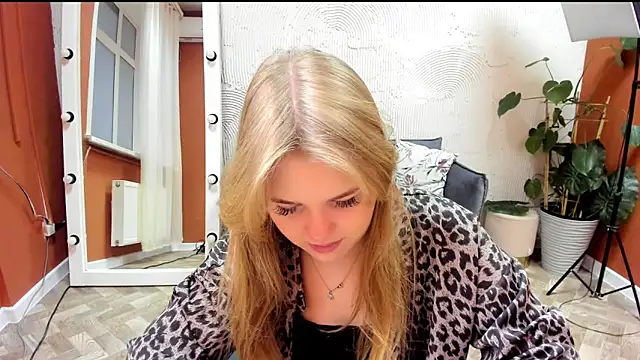 Melissa 199 online show from November 19, 2025, 4:23 am