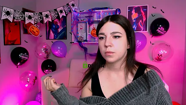 Snapshot of justcamila_ chatting on October 21, 2025, 11:42 am justcamila online show from October 21, 2025, 11:42 am