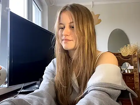 Snapshot of DarlenaRhett chatting on September 29, 2025, 8:21 am DarlenaRhett online show from September 29, 2025, 8:21 am