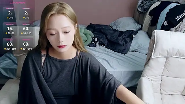 redrose520 online show from November 6, 2025, 11:58 am