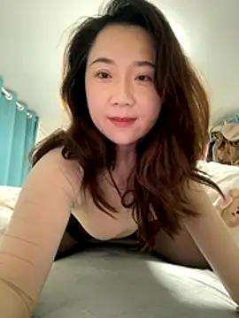 Snapshot of Momo-9988 chatting on December 5, 2025, 5:00 pm Momo-9988 online show from December 5, 2025, 5:00 pm