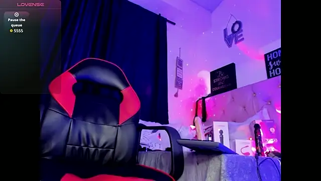 Nicolle Ferran online show from February 16, 2026, 7:01 pm