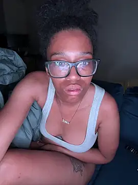 YeahhhitsBreezy online show from September 30, 2025, 4:40 am