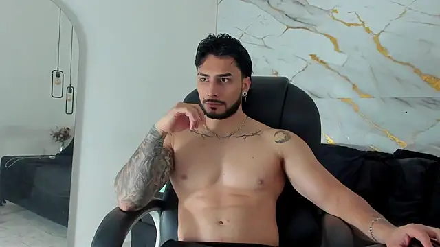 Miike Stone1 online show from November 18, 2025, 3:48 pm