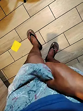 Snapshot of Gigolo31per31 chatting on October 11, 2025, 1:12 pm Gigolo31per31 online show from October 11, 2025, 1:12 pm