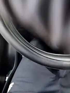 Snapshot of Gigolo31per31 chatting on October 16, 2025, 5:10 pm Gigolo31per31 online show from October 16, 2025, 5:10 pm