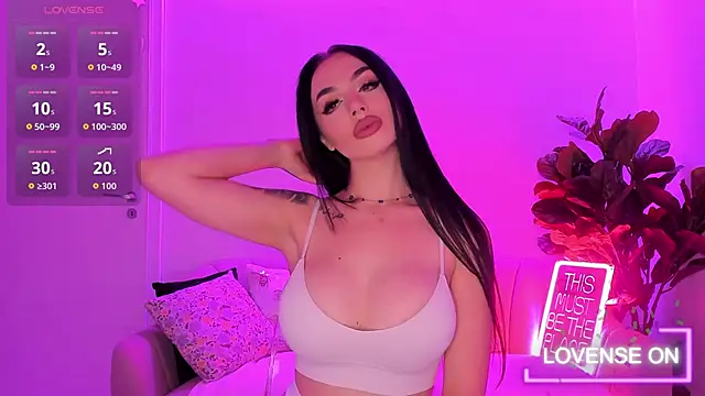 TiaBelle online show from October 1, 2025, 6:34 pm