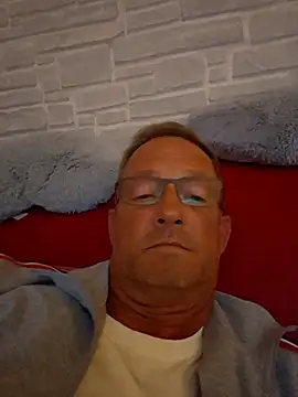 TommyTom76 online show from September 26, 2025, 9:43 pm