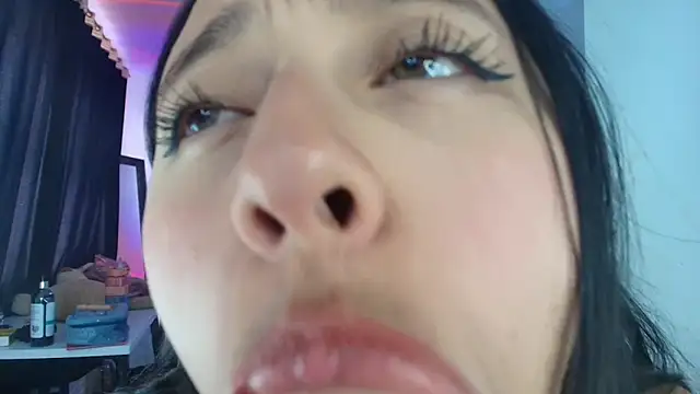 Snapshot of Hinata_21_ chatting on February 6, 2026, 9:22 pm Hinata 21 online show from February 6, 2026, 9:22 pm