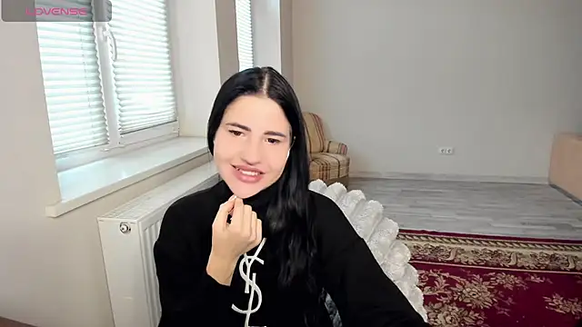 Malibu J online show from November 30, 2025, 8:37 am