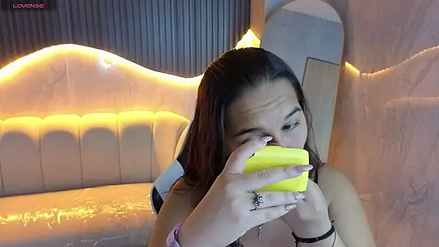 Saraah Tx online show from November 22, 2025, 2:54 am